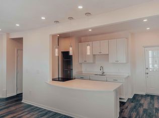 56 Peabody St APT 3W, Salem, MA 01970