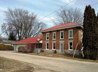 110 N Water St, Warren, IL 61087