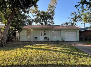 106 Avenue G, Sugar Land, TX 77498