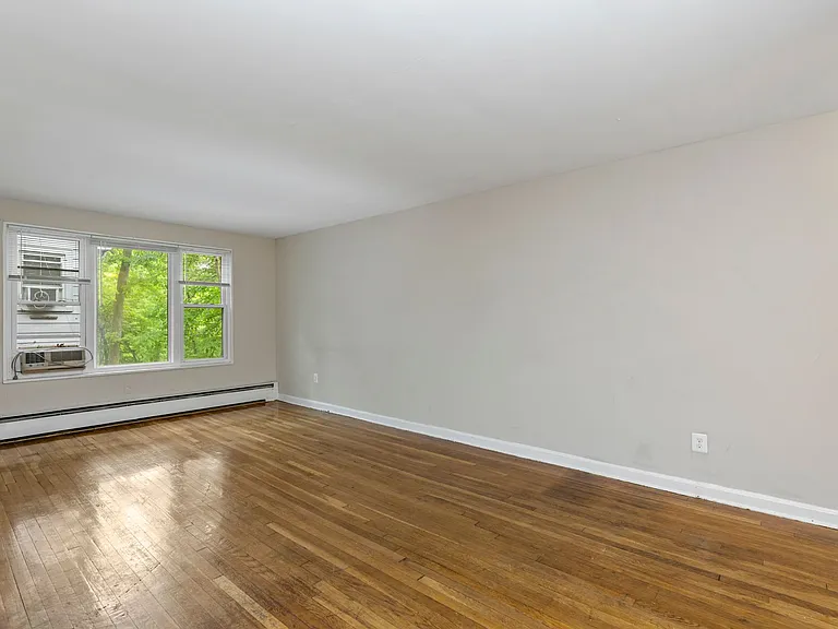 702 Chaney Dr — Photo 18