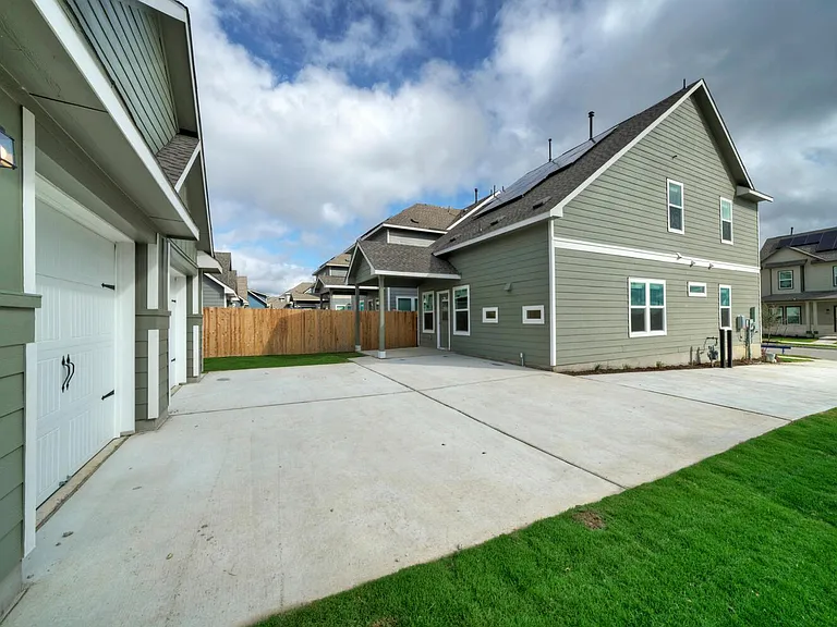 1317 Linwood St — Photo 29