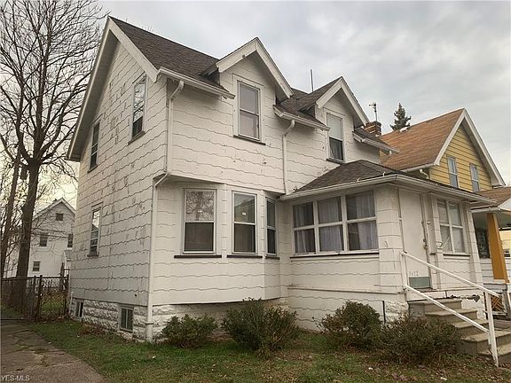 4th image of 3622 E 104th St