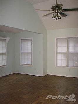 Bright and Open Sunroom/Bonus Room