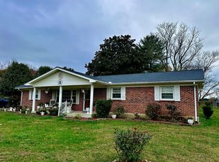 52 Hillcrest Villa Rd, Manchester, TN 37355