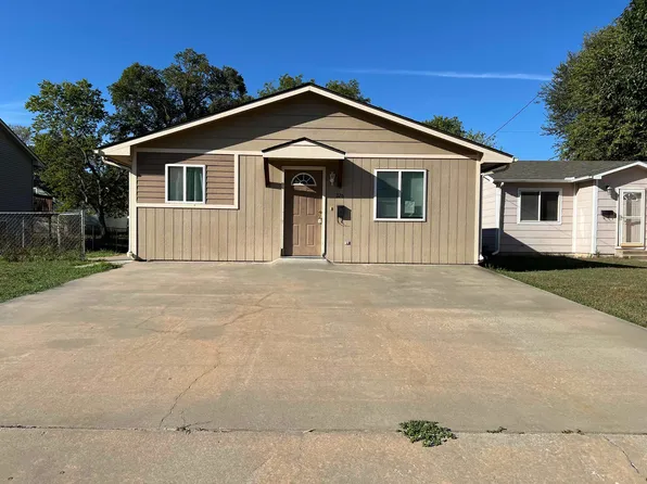 226 Wiley St #181-354481, Augusta, KS 67010