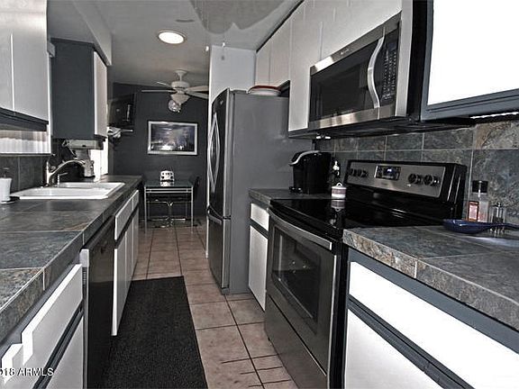 Contemporary Kitchen