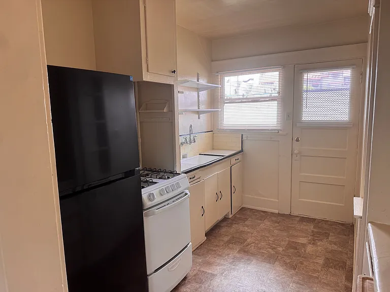 390 Newport Ave #390 — Photo 2
