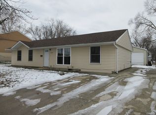 613 Palmer Ave, Romeoville, IL 60446