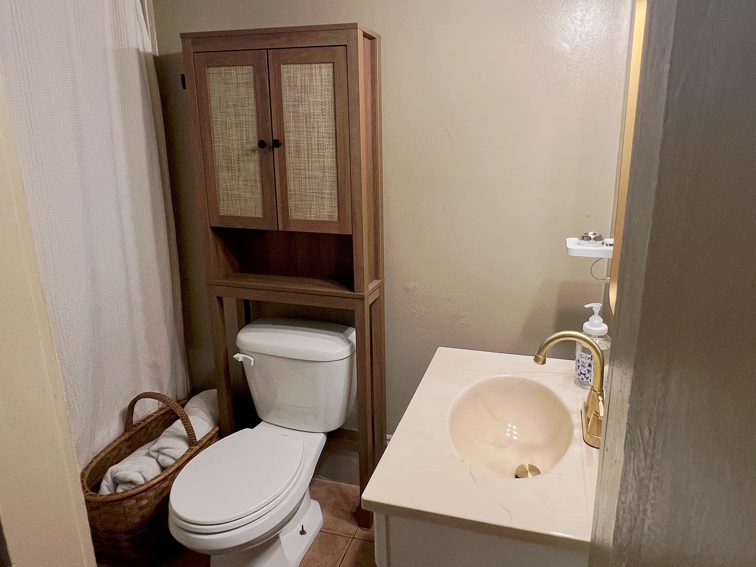 1 bed, 800 sqft, $1,250 — Photo 3