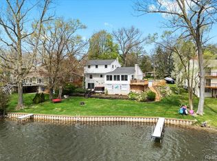 1425 Shankin Dr, Wolverine Lake, MI