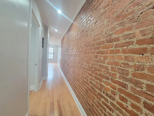 Rented by Bruma Realty LLC | media 7