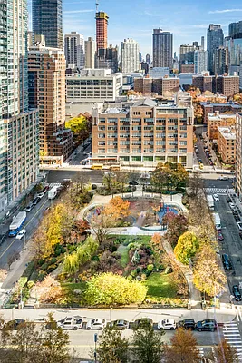 Rented by Compass | media 35