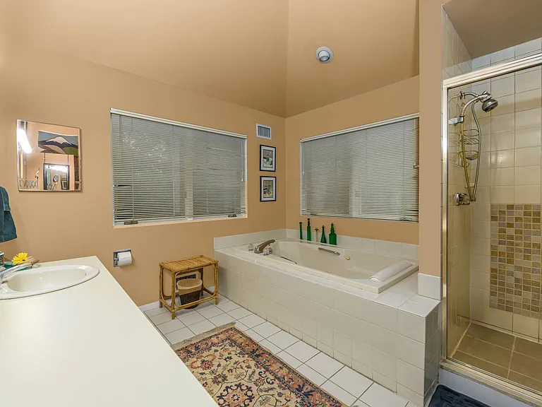 21 Woodland Way — Photo 8