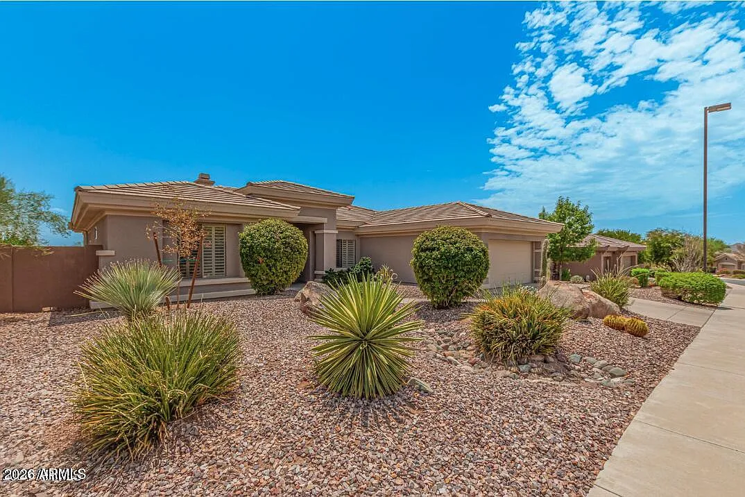 2 bed, 2.0 bath, 2182 sqft, $3,500 — Photo 2
