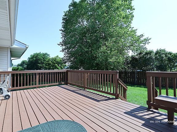 5th image of 608 Wimbleton Trl