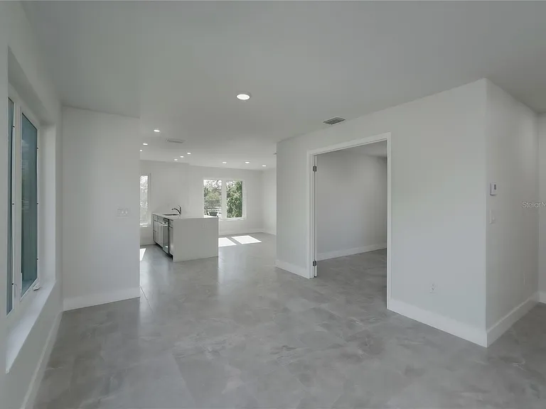 310 Hibiscus St #B — Photo 15