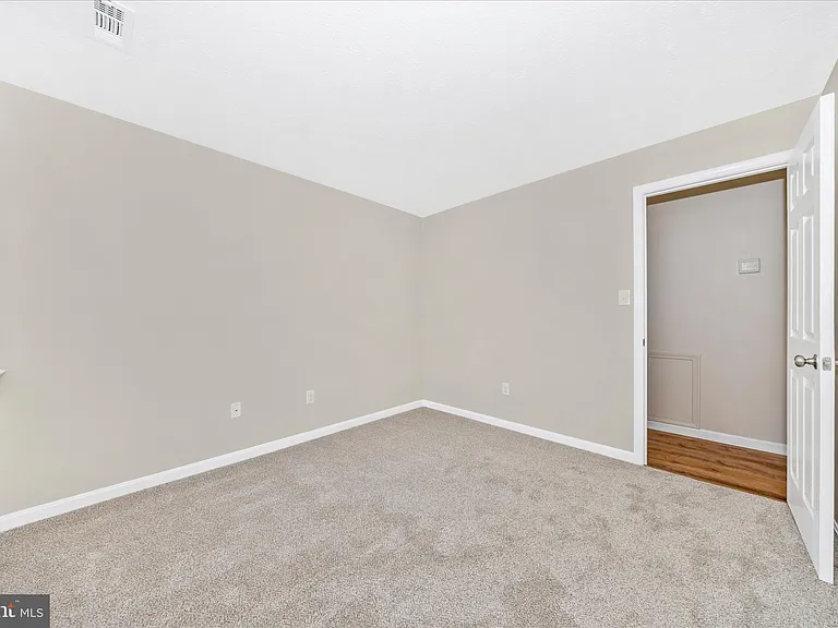 2112 Whitehall Rd #1C — Photo 30