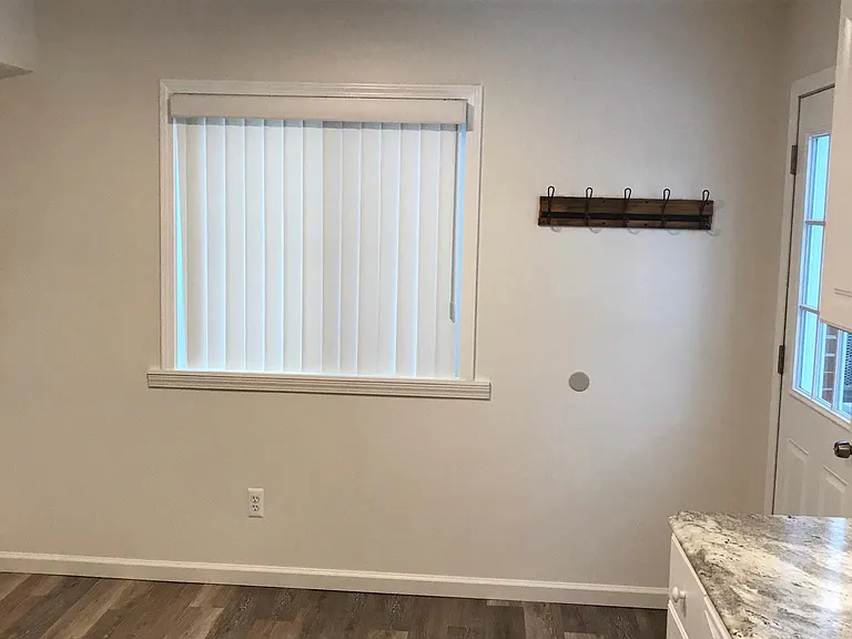 709 Walnut St — Photo 10