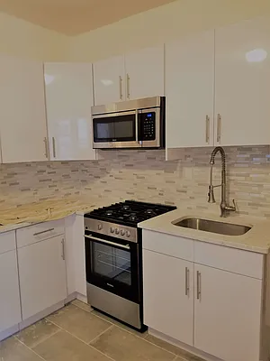 Rented by LG Realty Solutions Inc | media 12