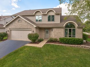 1320 Farmstead Ln, Bolingbrook, IL 60490
