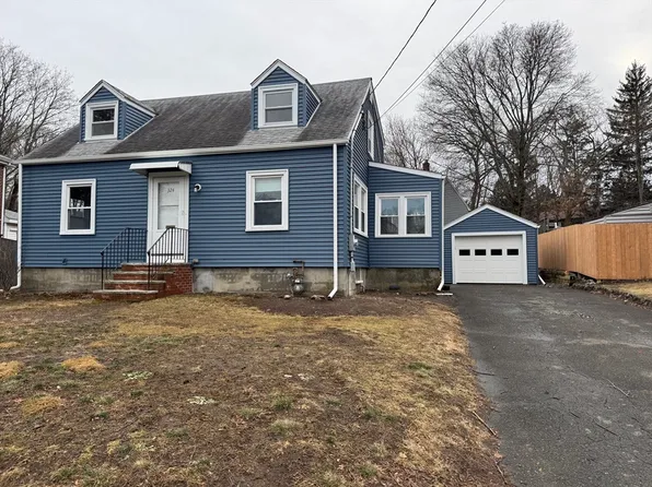 324 Lowell St, Peabody, MA 01960