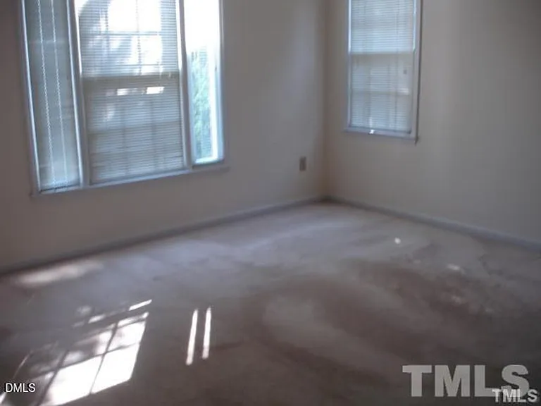 311 Wax Myrtle Ct — Photo 6