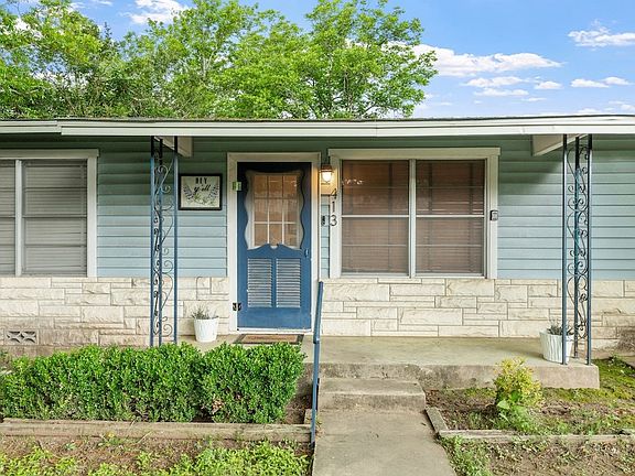4th image of 413 W Travis St