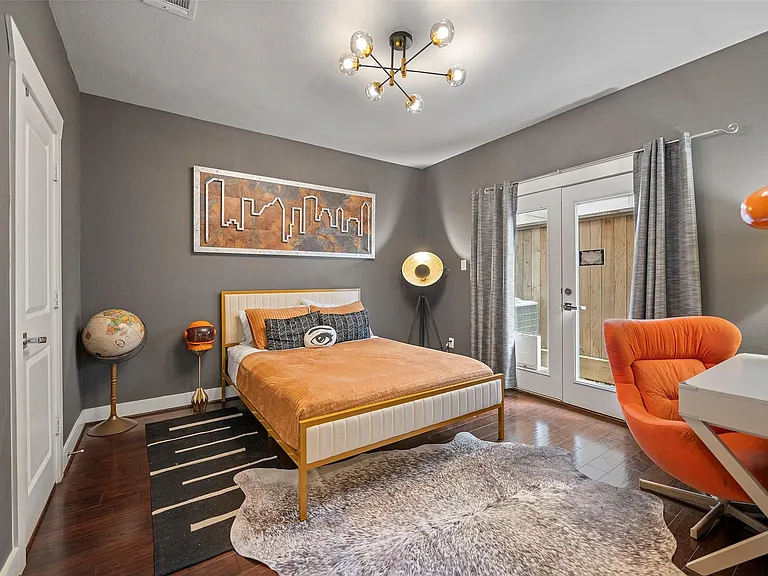 4413 Eli St — Photo 33