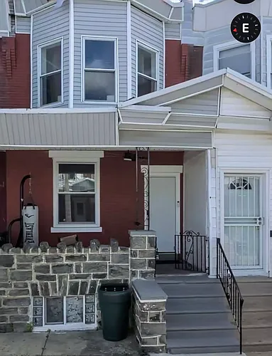 2045 Wilmot St Photo 1