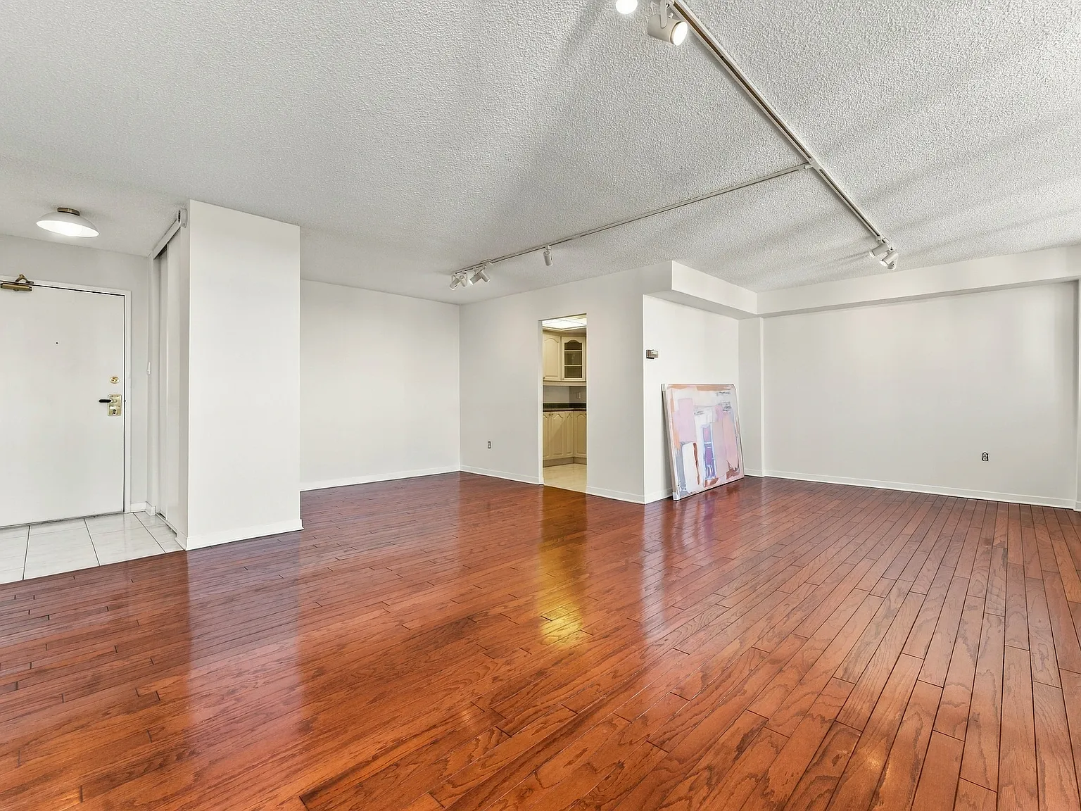 1 bed, 2.0 bath, 900 sqft, $2,200 — Photo 4