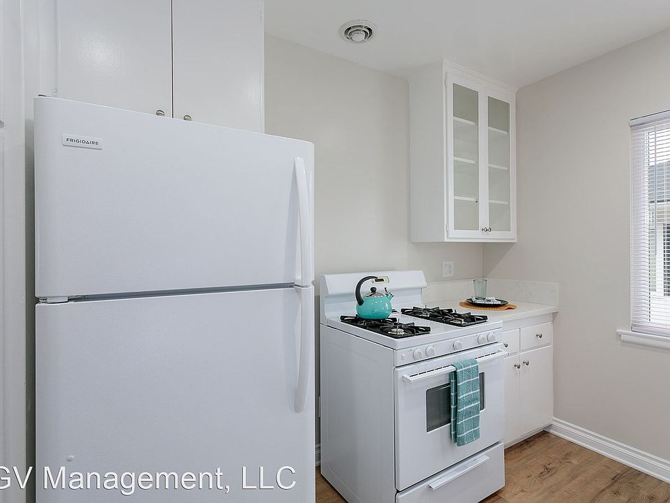 1st image of 941 W Huntington Dr APT H