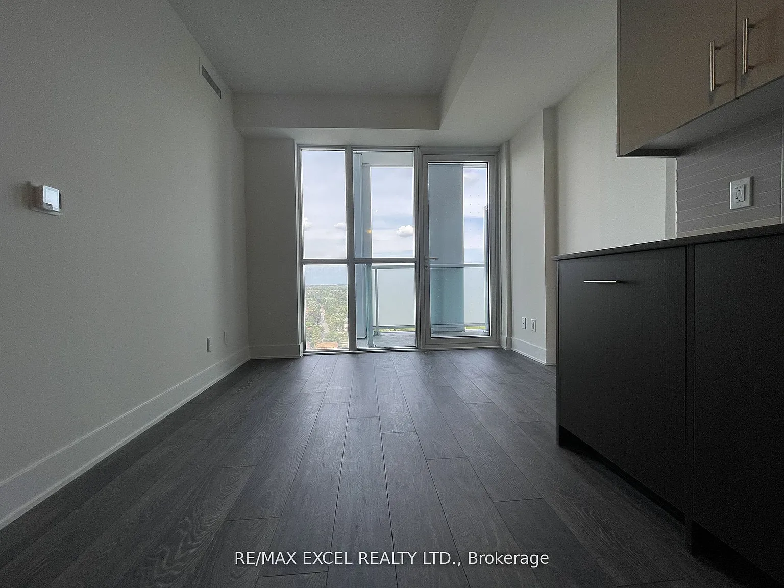 1 bed, $1,900 — Photo 2