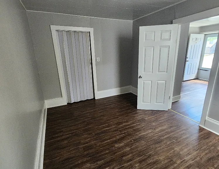 3020 Searsdale Ave — Photo 12