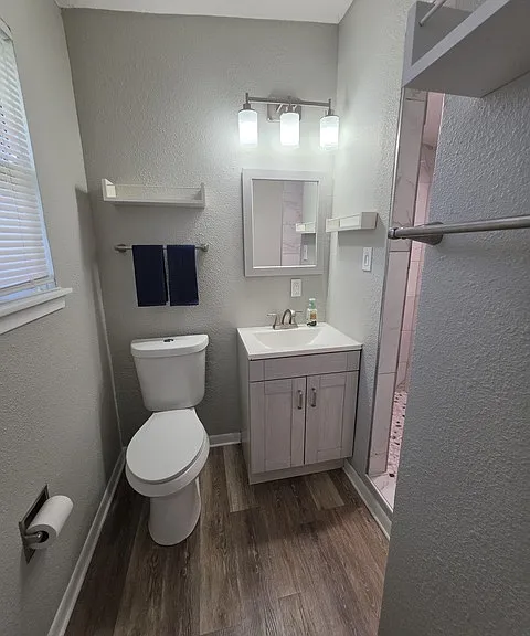 710 Karen Ln — Photo 9