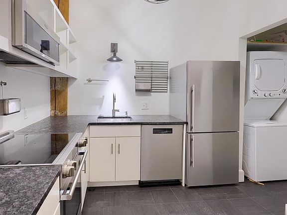 4th image of 231 N Shippen St APT 131