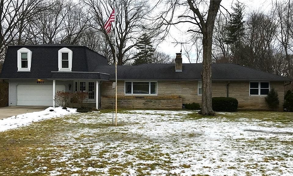 1st image of 8607 Manderley Dr
