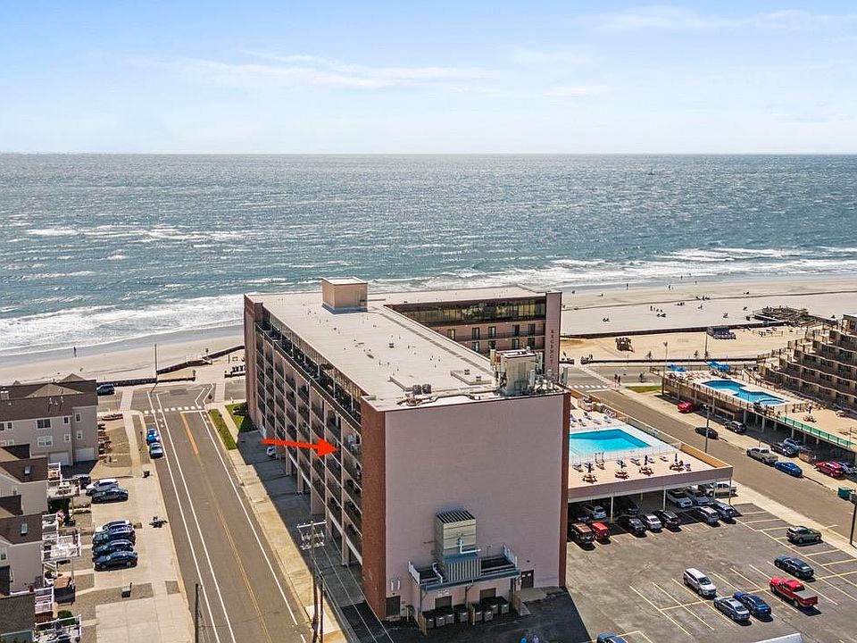 1st image of 500 Kennedy Dr #506