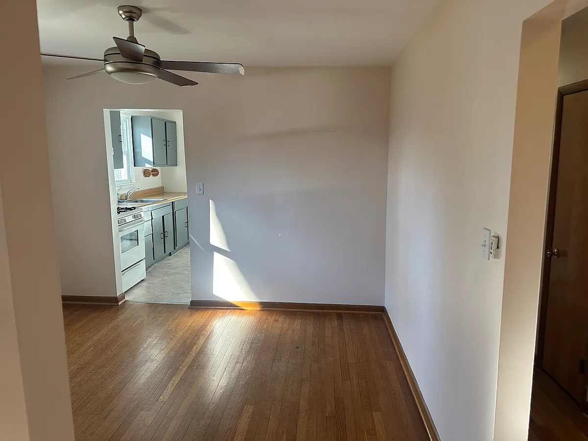 Building Photo - 308 John Ave #1
