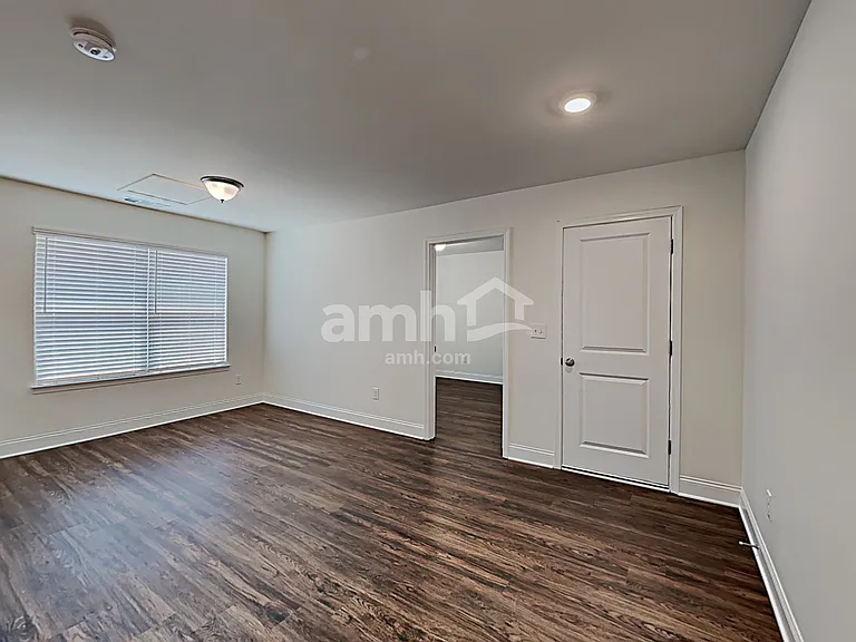 5120 Hudson Valley Dr — Photo 18