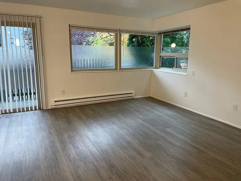 Franklin Apartments — Photo 43