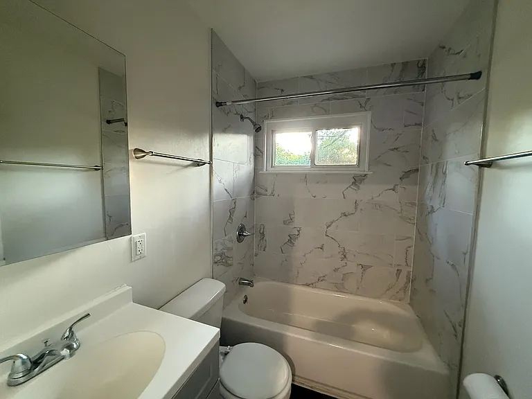 3551 Paxton Dr — Photo 13