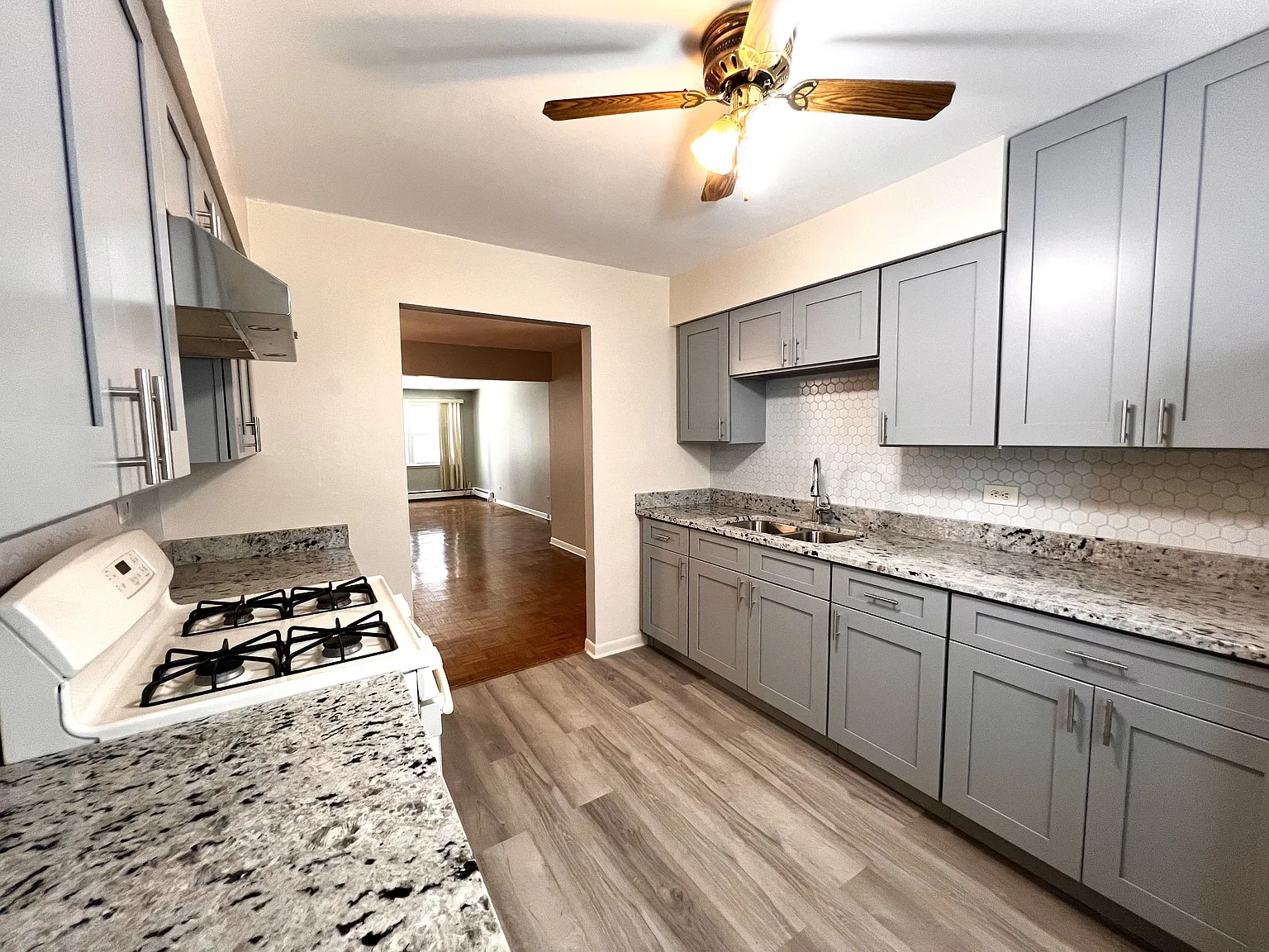 2 bed, 1.5 bath, 1150 sqft, $1,975 — Photo 2