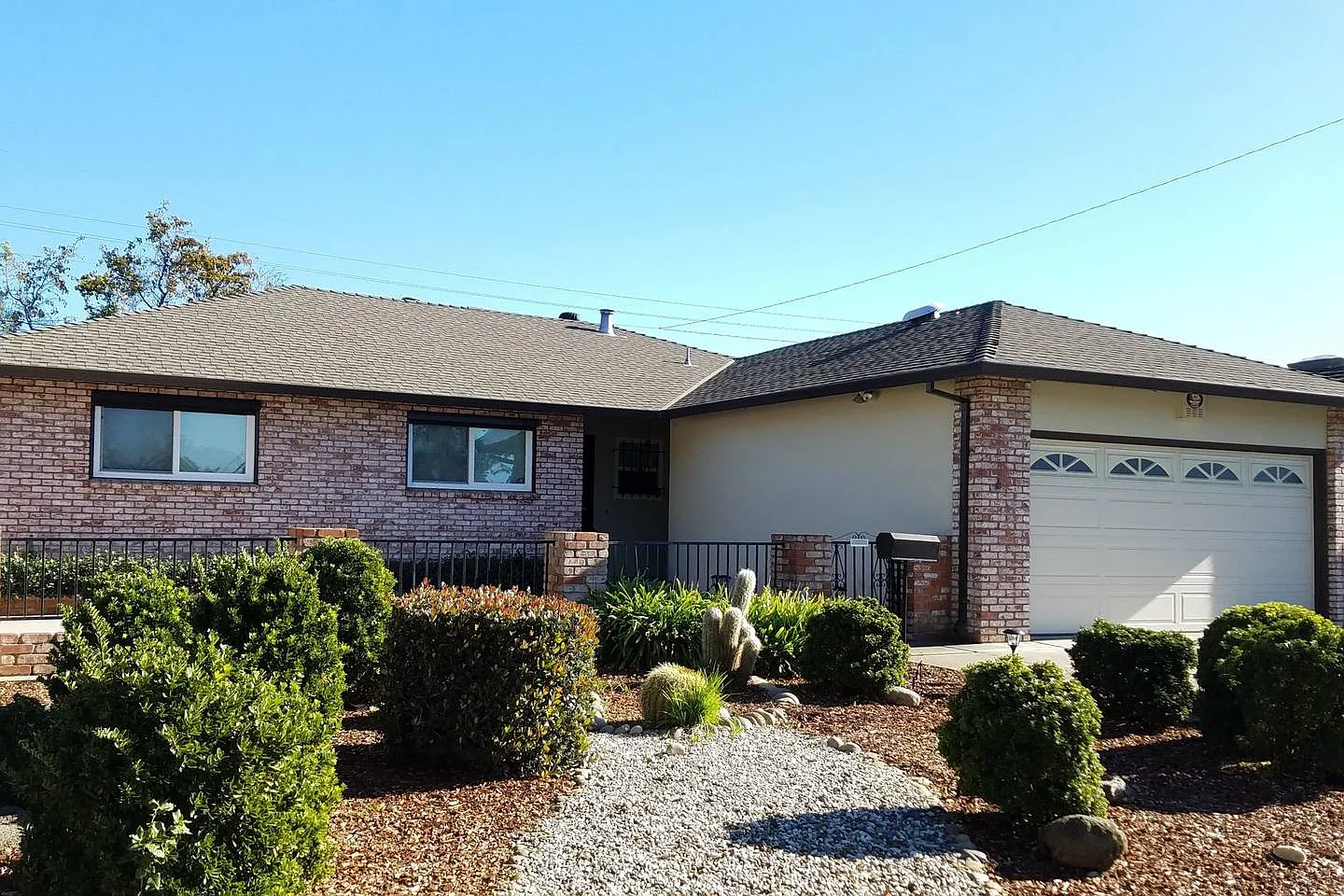 4 bed, 2.0 bath, 1425 sqft, $5,195 — Photo 1