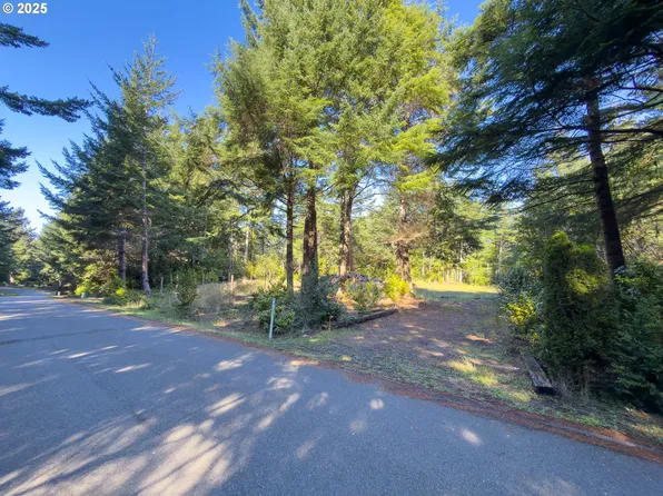 88629 Weiss Estates Ln, Bandon, OR 97411