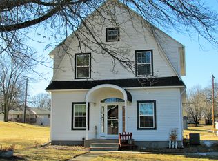 617 6th St, Adams, NE 68301