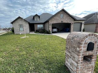 634 N Rockingham Ave, Nixa, MO 65714