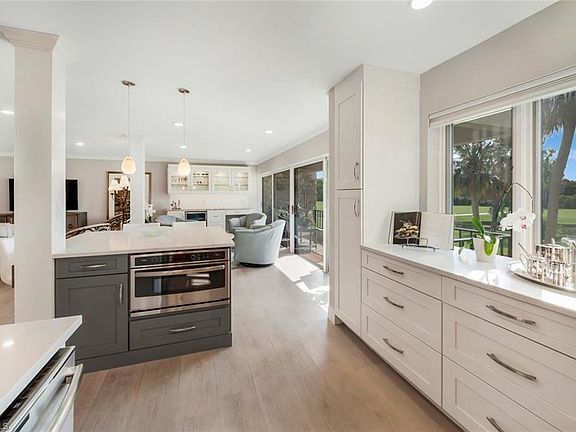 5th image of 105 Clubhouse LN #288