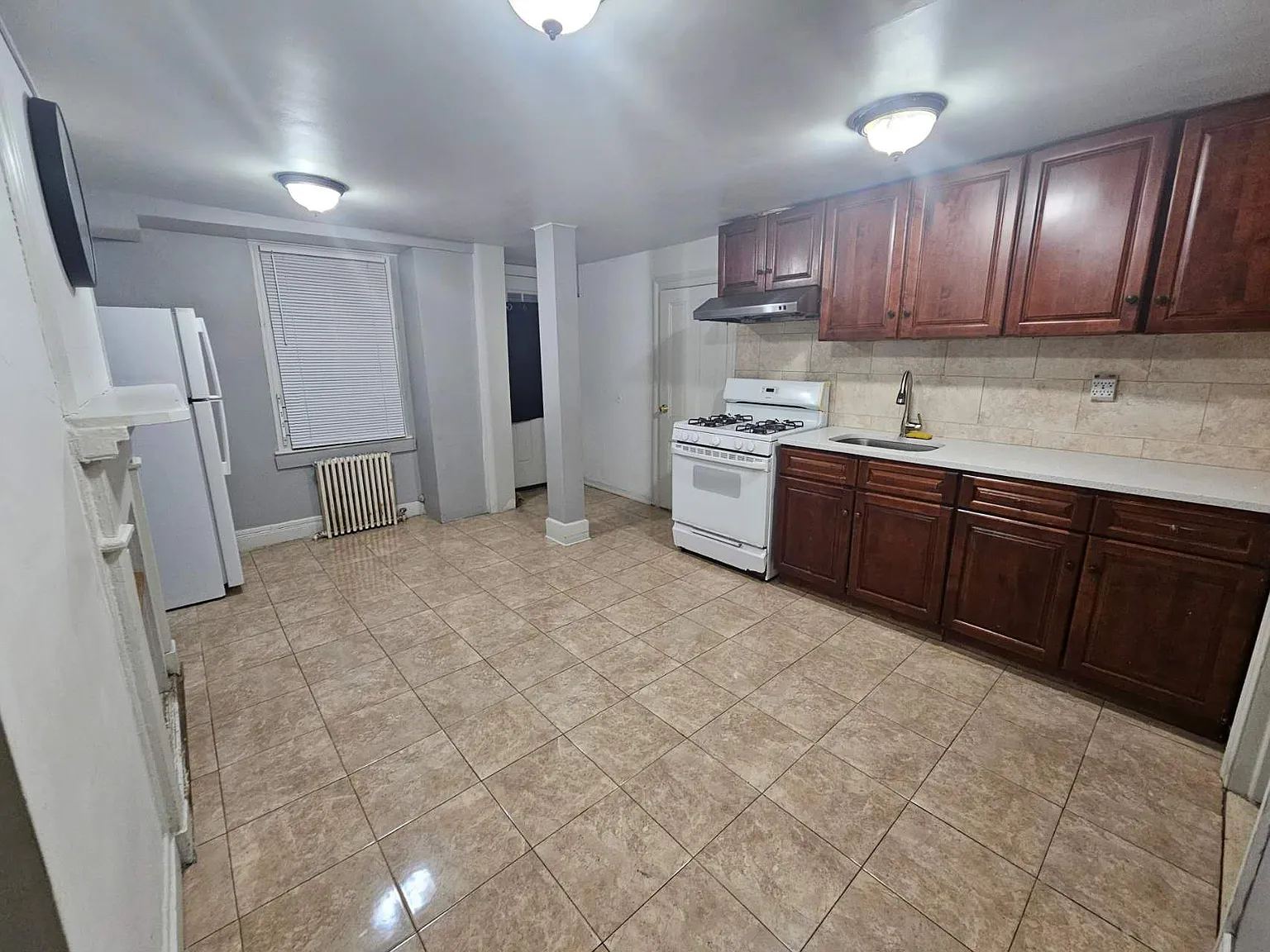 29 Monroe Avenue — Photo 2