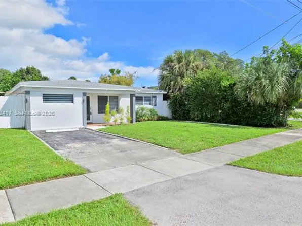 104 SW 7th St, Hallandale, FL 33009