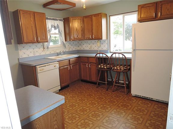 2nd image of 6701 Northcliff Ave